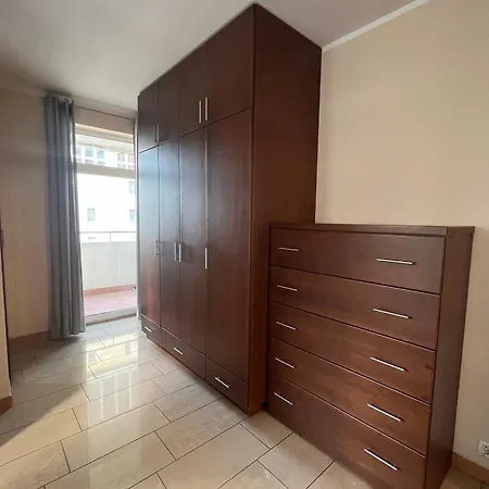 Duzy Przestronny Z Darmowym Parkingiem I Dwoma Balkonami