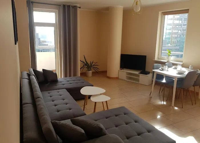 Duzy Przestronny Z Darmowym Parkingiem I Dwoma Balkonami Apartment